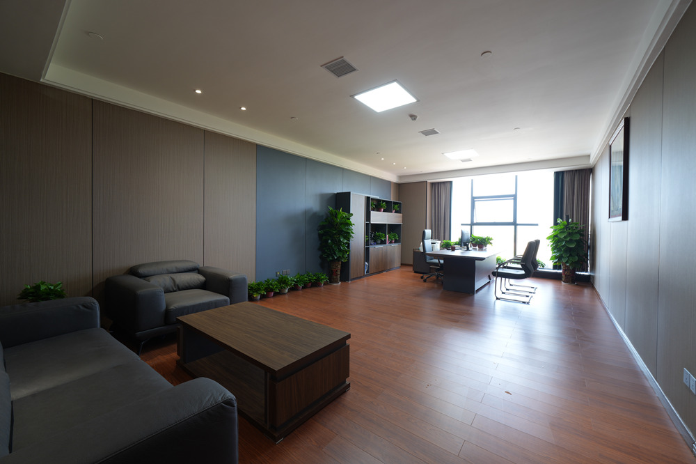 1713427755184249.jpg 老板辦公桌.jpg