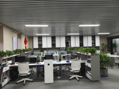 辦公家具廠家?guī)私猓喊嗯_(tái)和辦公桌的區(qū)別